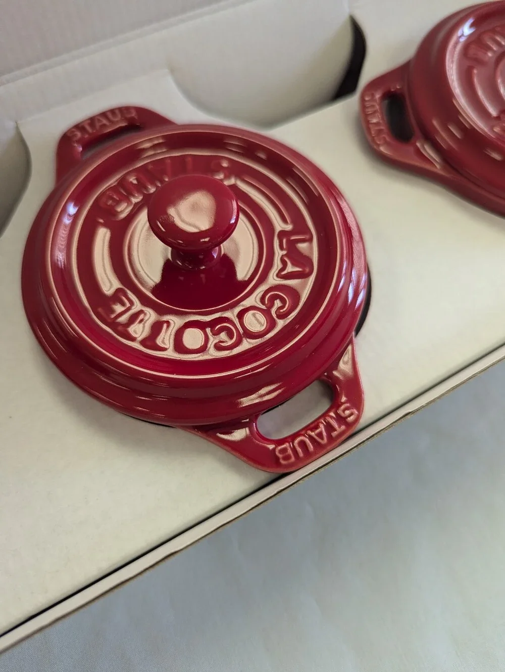 New Staub Set Of 3 Mini Cocottes In Red